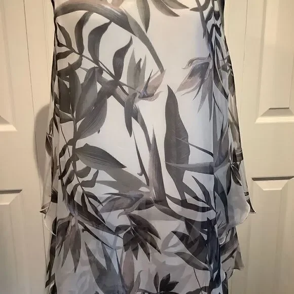 CLEO SLEEVELESS ASYMMETRICAL TUNIC Size XS‎ - Picture 5 of 10